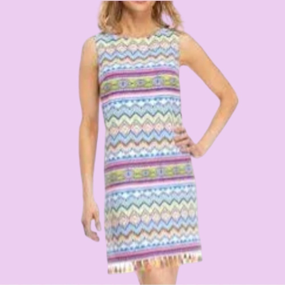 MADISON LEIGH, WOMENS PRINTED, TASSEL HEM SHIFT DRESS. SIZE 6